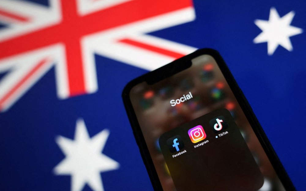 Australia ndalon rrjetet sociale për fëmijët nën 16 vjeç, vendimi hyn në fuqi më 10 dhjetor